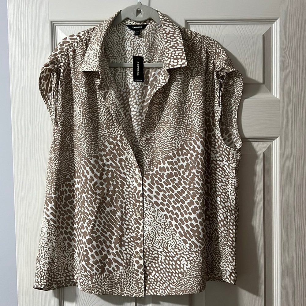 Express short sleeved blouse